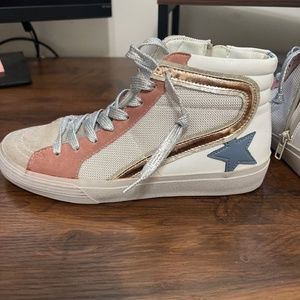 Roxanne high top shoes